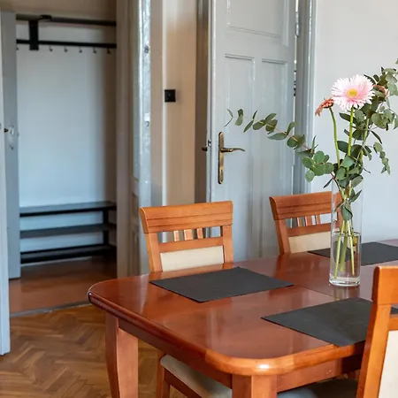 Vista View Apartment *